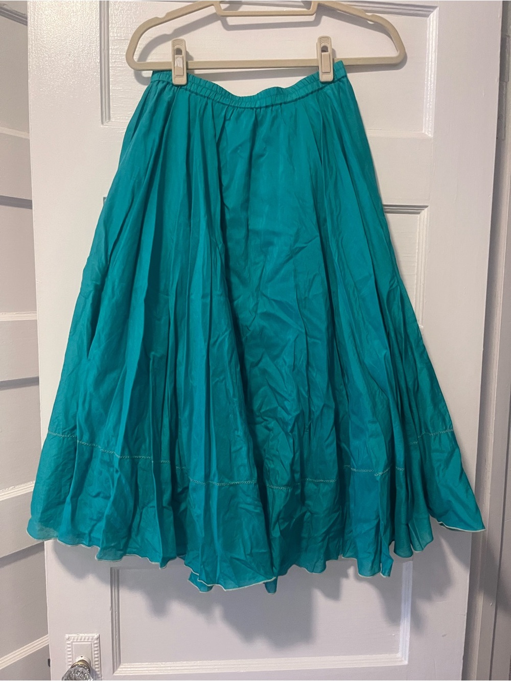 VINTAGE TREASURE 💚 SILK CIRCLE MIDI SKIRT